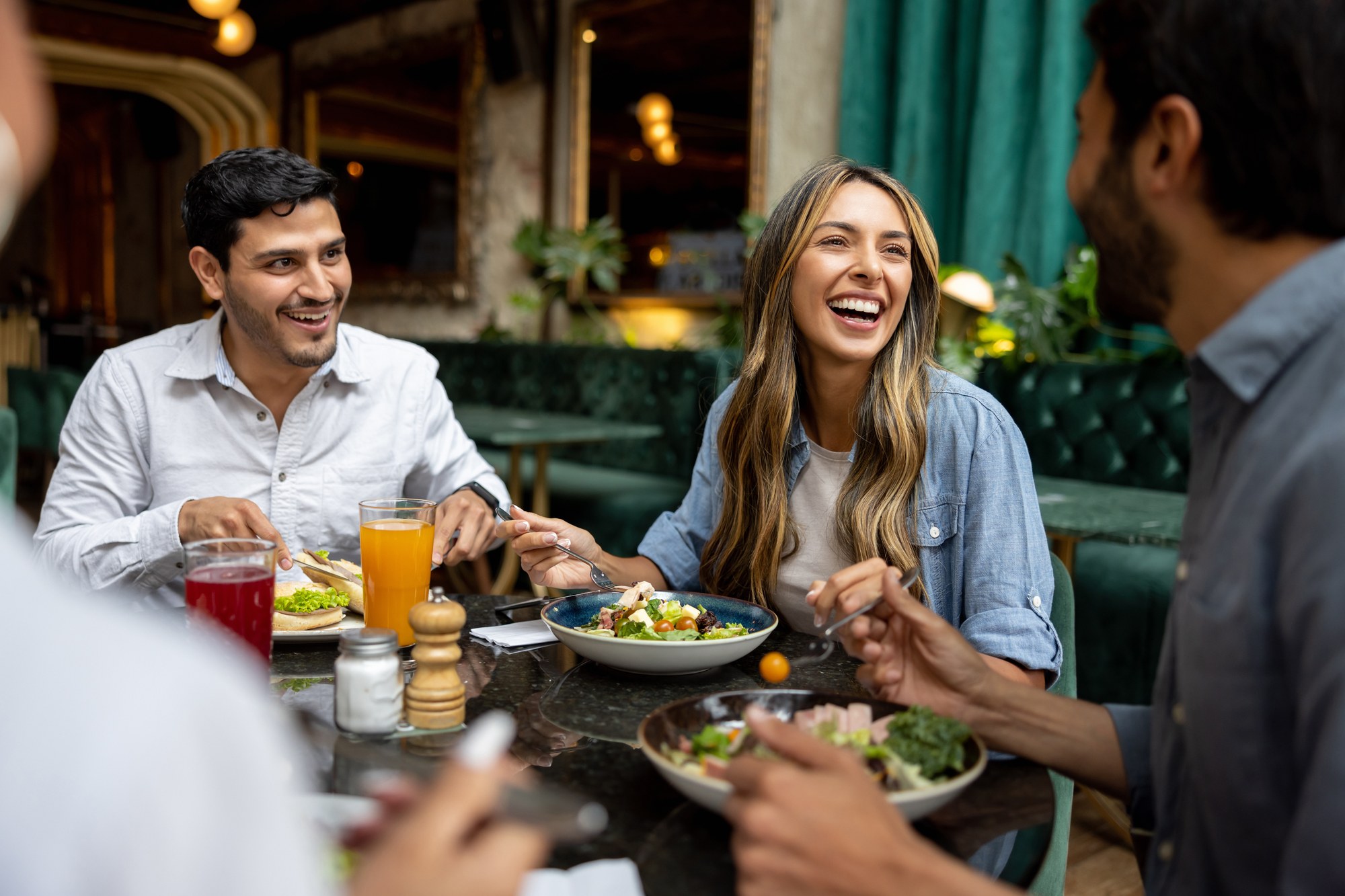 Moments around the table with Mooui